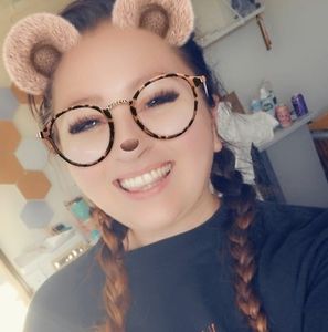 Meet your Posher, Stephanie